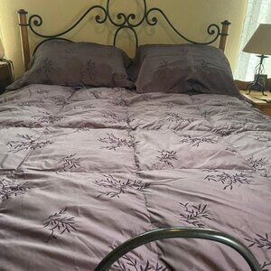 Beautiful New Plum Color King/Queen Silk Embroidered Comforter Set - DOWN FILLED